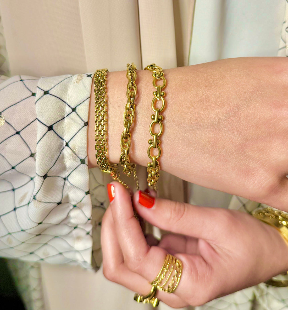 Latest Bracelet Trends for Pakistani Teens